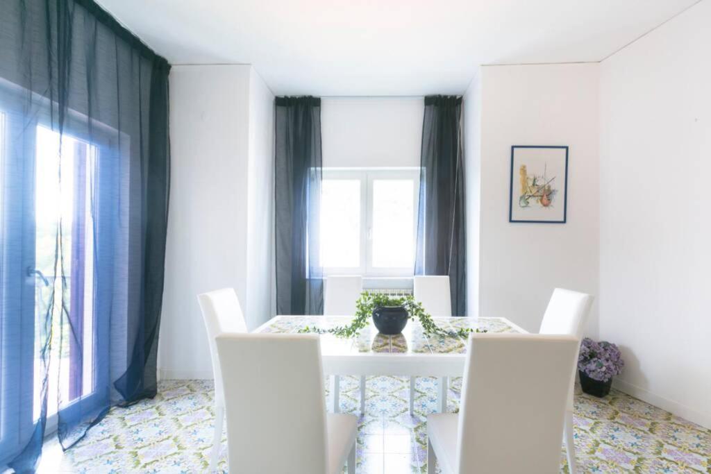 Cozy Sorrento Apartment Luaran gambar